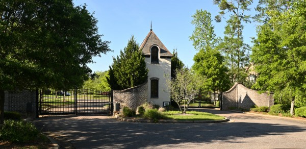 Longleaf Gates Entry